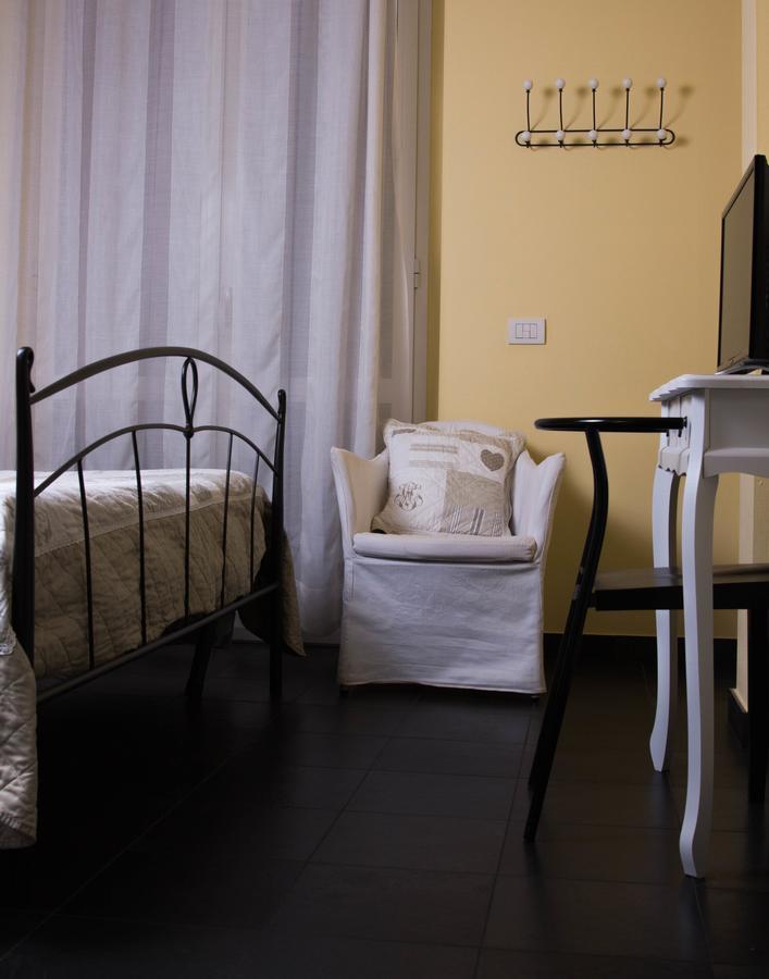 La Casetta B&B Cernusco Sul Naviglio Luaran gambar